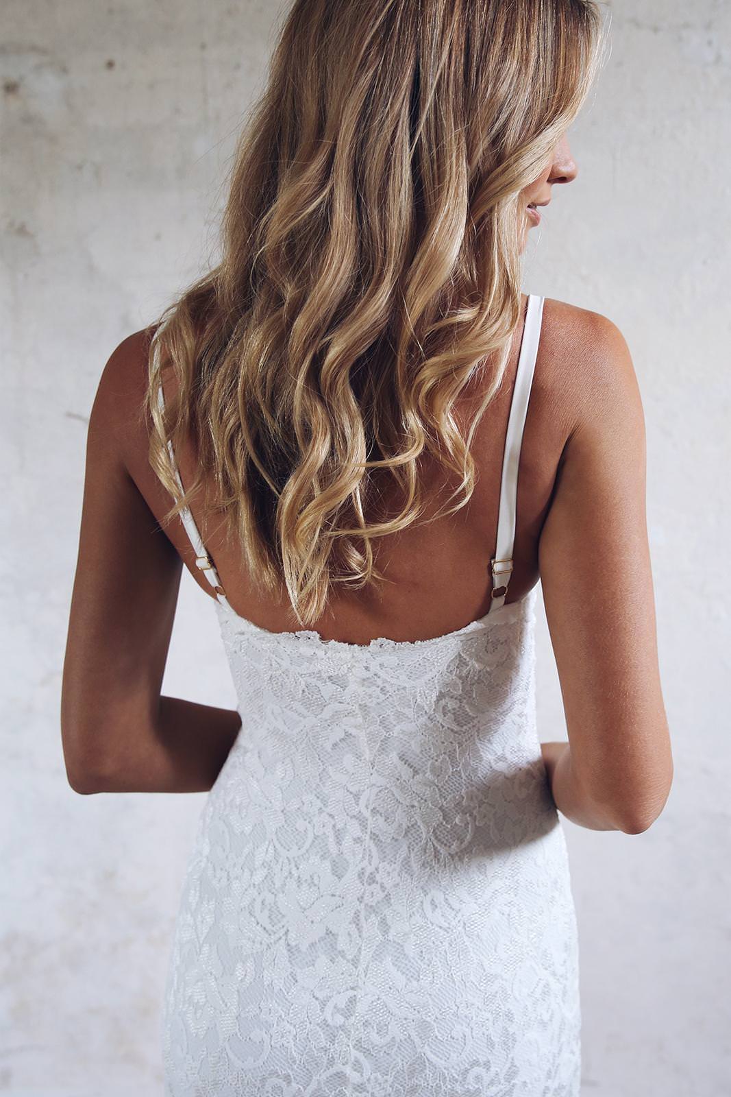 mia grace loves lace